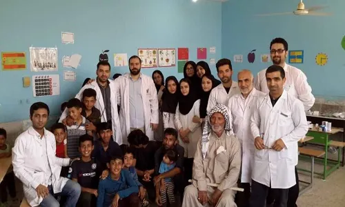 خدمت رسانی تیم پزشکی قرارگاه جهادی دانشگاه آزاد به بیش از ۳۵۰۰ نفر از مردم سیل زده خوزستان