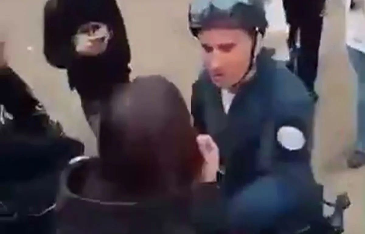 حتی در مدرسه هم باشید بازداشت میشوید!