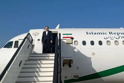 &laquo;عراقچی&raquo; وارد پاریس شد