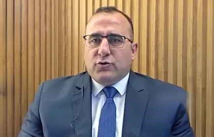 عمر رحمون: تنش&zwnj;ها در لبنان تشدید می&zwnj;شود/ سناریوی ورود &laquo;جولانی&raquo; به لبنان در دستور کار است + فیلم