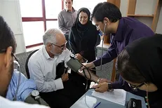پایش سلامت زائران اربعین از سوی دانشجویان پرستاری دانشگاه آزاد کرمانشاه اجرا می‌شود