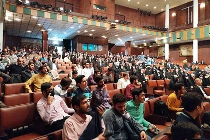 حمایت از پایان&zwnj;نامه&zwnj;های ارشد و دکتری مرتبط با حوزه فناوری/ ورود دانش&lrm;&zwnj;بنیان&zwnj;ها به بازار خارجی معطل حمایت مالی ارگان&zwnj;ها