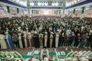 اقامه نماز عید فطر در حرم حضرت معصومه (س)