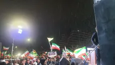 اقتدار زیر باران، در خیابان+ فیلم