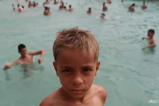 شنا در بش قارداش