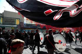 دسته عزاداری روز عاشورا حسینی