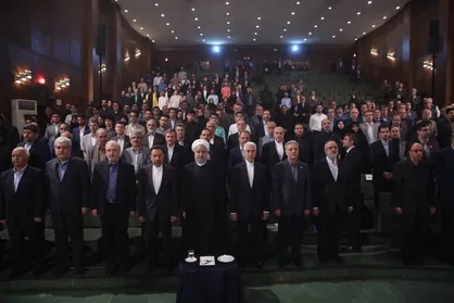 دو قطبی شدن جامعه و سودهای انتخاباتی آن!