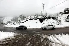 ‌بارش برف و باران در جاده‌های ۴ استان/ انسداد ۳۱ جاده به دلیل خسارت سیلاب و نبود ایمنی