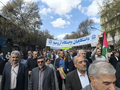 قدردانی امام جمعه و استاندار آذربایجان غربی از حضور مردم در روز قدس