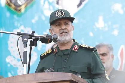 سردار سنایی&zwnj;راد: روایت خلبان آمریکایی نسخه جدیدی از &laquo;نجات سرباز رایان&raquo; است