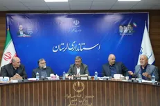 استاندار لرستان: پشتیبانی رزمندگان و حمایت از معیشت مردم اولویت اصلی است