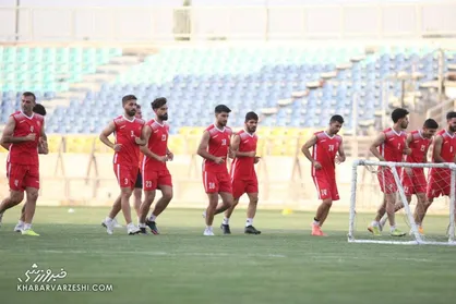 حمله پرسپولیس به جایگاه استقلال!