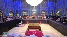 روایتی از رواق «دارالذکر» در شب شهادت امام رضا (ع) میعادگاه زائران و ارادتمندان شد