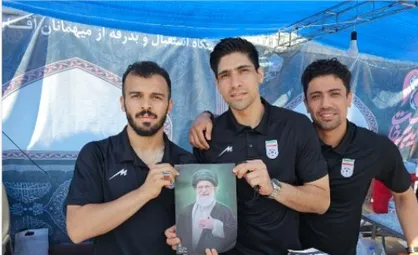 ستاره&zwnj;های فوتسال ایران در کنارِ مردم برای ادای دین به رهبر شهید