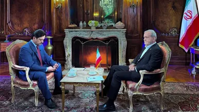 پزشکیان: ایران با وجود تحریم‌ها بر مشکلات غلبه خواهد کرد/ اعتمادی به آمریکایی‌ها نداریم