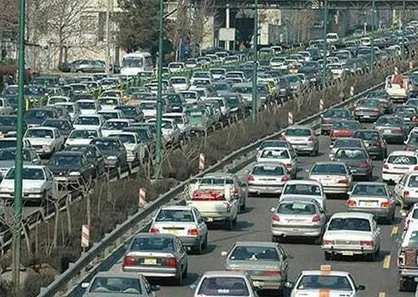 ترافیک صبحگاهی معابر اصلی و بزرگراهی تهران در ۲۰ خرداد