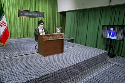 رهبرانقلاب: جریان دانشجویی کارهای &laquo;خیلی خوبی&raquo; در مورد خصوصی سازی کردند / به کار گیری جوانان در شوراهای زیر مجموعه رهبری ادامه دارد