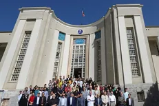 دانشجویان پزشکی از وظیفه خدمت به جامعه غافل نشوند