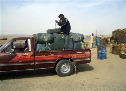 کمیاب شدن بنزین در پاکستان و افزایش قاچاق سوخت از ایران