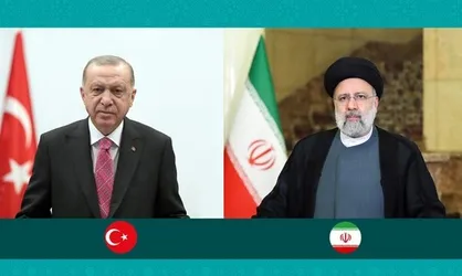 ملت و دولت ایران در این هنگامه سخت در کنار دولت و ملت ترکیه هستند