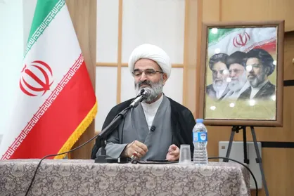 &laquo;اسلام ناب محمدی&raquo; اسلام ضدسلطه، ضد اشرافی&zwnj;گری و ضد تسلیم در برابر دشمنان است