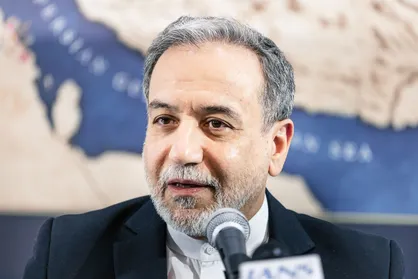 عراقچی: نمی&zwnj;توان ایران را بمباران و تهدید کرد و انتظار بازگشت عادی امنیت کشتیرانی را داشت + فیلم