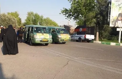 حضور ون&zwnj;های مسافربری از میدان جمهوری تا میدان انقلاب
