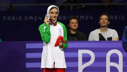 دارنده نشان نقره قهرمانی آسیای مغولستان مدال خود را به شهدای مظلوم میناب تقدیم کرد + عکس