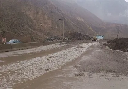 شدت بارندگی کمربندی دهلران را مسدود کرد