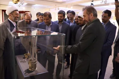 بازدید مدیران عالی حرم مطهر رضوی از کتابخانه و موزه ملی ملک