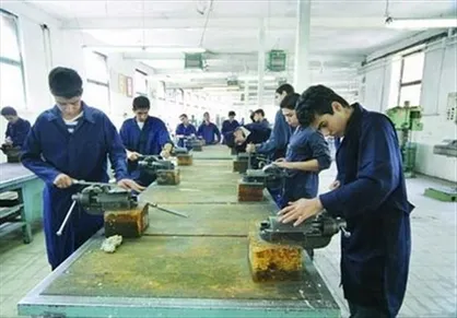 طرح مدارس مهارتی برای نزدیک&zwnj;کردن دانشجویان به بازار کار در دانشگاه آزاد مشهد برگزار می&zwnj;شود