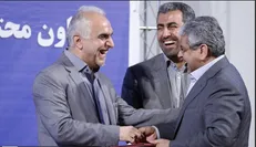 سخنگوی کمیسیون اقتصادی : قصور سازمان مالیات و دستگاه‌های اجرایی عامل تشکیل نشدن بانک اطلاعاتی شفاف / همه با هم برابرند بعضی‌ برابرتر!
