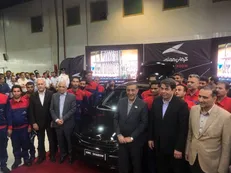 رونمایی از خودروی ملی «SHADOW» در کارخانه خودروسازی کرمان‌موتور واقع در بم؛ ظرفیت تولید سالانه ۵۰ هزار دستگاه