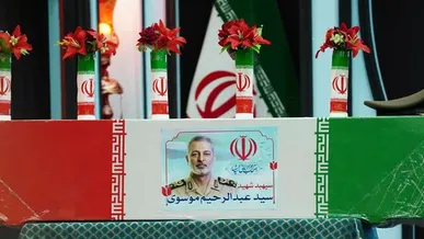 وداع با پیکر مطهر سپهبد شهید موسوی در مسجد مقدس جمکران+فیلم