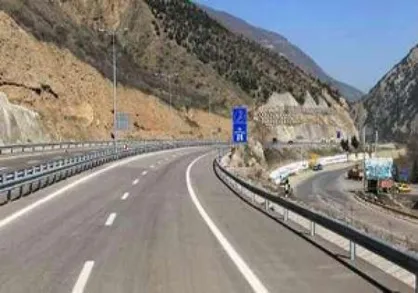 افتتاح ۱۱۰ کیلومتر راه و بزرگراه در ۳ استان تا پایان سال