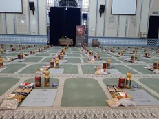 دانشجویان دانشگاه شیراز ۱۱۸ بسته معیشتی در مناطق محروم توزیع کردند + عکس