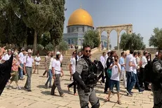 تعرض شماری از شهرک‌نشینان صهیونیست به مسجدالاقصی
