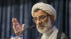 آمیخته کردن آسیب‌های اجتماعی با دعواهای سیاسی خیانت به کشور است
