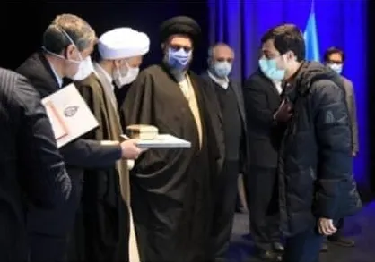 آیین رونمایی مستند "با من نگاه کن" برگزار شد