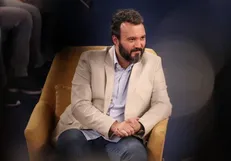 کامبیز دیرباز در نقش «ماهرترین تک‌تیرانداز جهان»