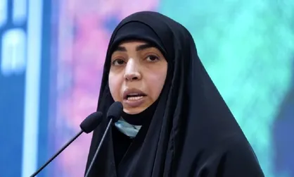 به نصرت الهی یقین داریم / از خداوند متعال طول عمر رهبر انقلاب را خواستاریم