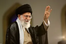 رهبر انقلاب: نامزد اصلح کسی است که به مبانی انقلاب و نظام اعتقاد قلبی داشته و کارآمد باشد / ملت ایران اجازه نمی‌دهد سرنوشتش را دیگران بنویسند + فیلم
