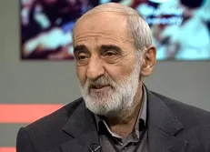 حسین شریعتمداری: بسیج در تمامی بحران‌ها، خالصانه حضور دارد/ امام (ره) خود را یک بسیجی می‌دانست