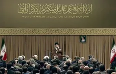 یکی از مشکلات ما، وابستگی به دلار است