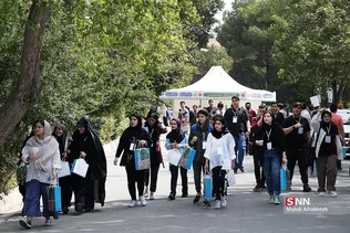 یقع
