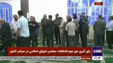 صف مردم خوزستان برای شرکت در دور دوم انتخابات مجلس شورای اسلامی