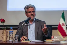 محمود صادقی: سربازان آمریکایی ناو لینکن نام «عملیات طبس» را در گوگل سرچ کنند