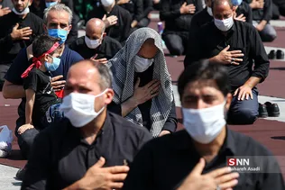 عزاداری ظهر عاشورا در میدان امام حسین (ع)