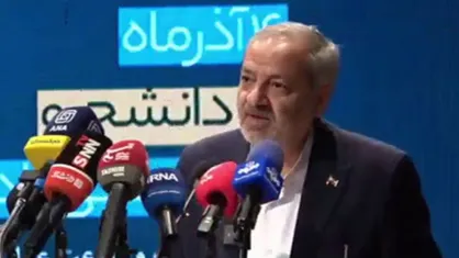 امروز شاهد فشار جامعه جهانی برای تحریم کامل ایران هستیم تا از نظر اقتصادی جامعه ما را از پای درآورد، اما مردم و جامعه دانشجویی محکم و مقاوم ایستاده&zwnj;اند