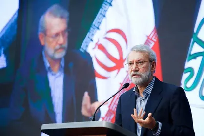 شعرخوانی لاریجانی خطاب به آمریکایی ها با قطعه&zwnj;ای از سعدی+ فیلم
